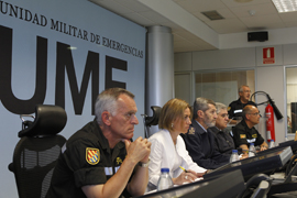 Chacón dice que lo más urgente es dar alojamiento a los vecinos de Lorca