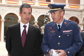 Defensa inaugura una exposición sobre las Fuerzas Armadas profesionales