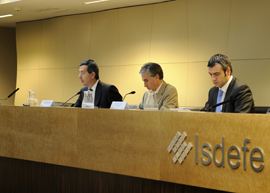 El secretario de Estado de Defensa durante la jornada de RSC
