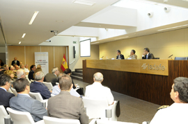 El secretario de Estado de Defensa durante la jornada de RSC