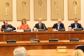 La ministra Chacón durante la Comisión de Defensa en el Congreso de los Diputados
