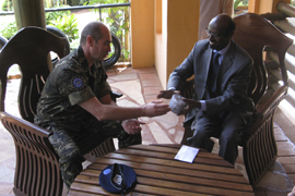 Somalia condecora a militares españoles desplegados en Uganda