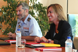 La ministra de Defensa acompañada del Jefe del Estado Mayor de la Defensa