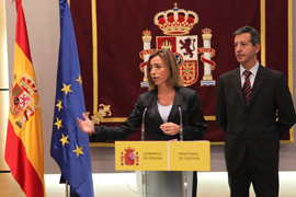 La ministra Chacón durante la rueda de prensa