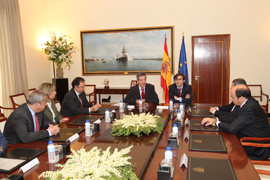 Firma del convenio entre el Ministerio de Defensa y la Fundación ONCE