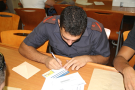 Efectivos de la Armada ejercen su derecho al voto en el patrullero 'Infanta Cristina'