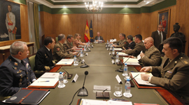 Morenés preside la constitución del Consejo de Personal de las FAS