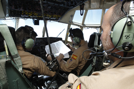 Llegada del 'Hércules' del Ejército del Aire a Dakar