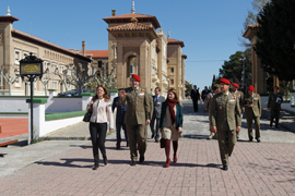 La subsecretaria de Defensa, Irene Domínguez-Alcahud,acompaña a la secretaria de Estado de Educación, Montserrat Gomendio, en su visita a la Academia General Militar de Zaragoza y al Centro Universitario de la Defensa (CUD)