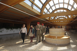La subsecretaria de Defensa, Irene Domínguez-Alcahud,acompaña a la secretaria de Estado de Educación, Montserrat Gomendio, en su visita a la Academia General Militar de Zaragoza y al Centro Universitario de la Defensa (CUD)