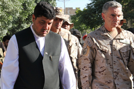 El JEMAD con el nuevo Gobernador de Bagdhis