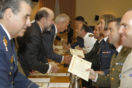 Entrega de los diplomas acreditativos de la realización del curso