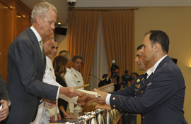 Entrega de los diplomas acreditativos de la realización del curso