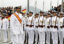 Entrega de Reales Despachos a los nuevos oficiales de la Armada