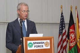 Morenés preside el traspaso de la base 'Ruy González de Clavijo'