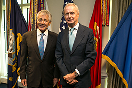 Morenés visita al secretario de Defensa de los EE UU, Chuck Hagel