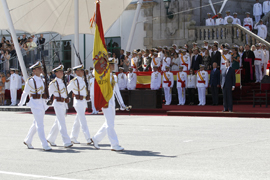 Rajoy preside la entrega de Reales Despachos en la Escuela Naval Militar