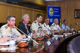 El Rey visita el Estado Mayor de la Defensa y se reúne con la cúpula militar