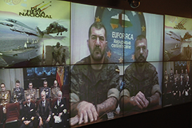 Morenés felicita a los destacamentos en el exterior