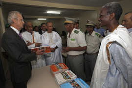 Morenés visita la Escuela Lingüística de Español de las Fuerzas Armadas de Mauritania