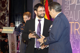 Premio Categoría de ‘tesis doctorales’ Ignacio Javier Gil Crespo por su trabajo ‘Fundamentos constructivos de las fortificaciones fronterizas entre las coronas de Castilla y Aragón de los siglos XII al XV en la actual provincia de Soria’.