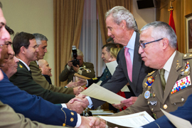 Morenés clausura el XVI curso para el ascenso a oficial general