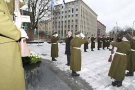 El ministro de Defensa se reúne con su homólogo estonio