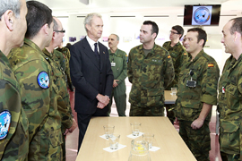 Morenés visita el destacamento 'Ámbar' del Ejército del Aire en Estonia