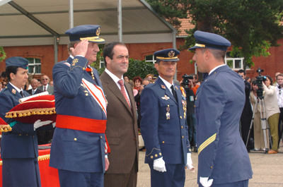 SUS MAJESTADES LOS REYES PRESIDEN LA ENTREGA DE REALES DESPACHOS EN LA ACADEMIA BÁSICA DEL EJÉRCITO DEL AIRE