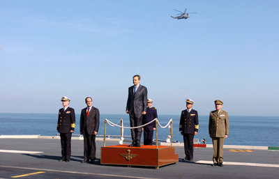 El presidente del Gobierno, el ministro de Defensa, y los componentes de la  JUJEM