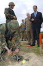 El ministro de Defensa; José Bono, durante la visita a la Academia de Ingenieros y al Centro Internacional de Desminado situados en Hoyo de Manzanares