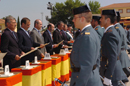 Autoridades civiles y militares entregan el Despacho a los nuevos suboficiales.