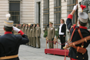 La ministra de Defensa, Carme Chacón, recibe honores en el Cuartel General del Ejército