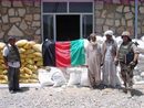 MILITARES ESPAÑOLES EN AFGANISTÁN REPARTEN 40 TONELADAS DE ALIMENTOS EN LA PROVINCIA DE BADGHIS