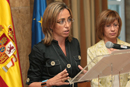 Carme Chacón, que compareció junto a la ministra de Medio Ambiente, y Medio Rural y Marino, Elena Espinosa