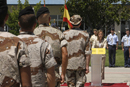 Carme Chac&oacute;n, ministra de Defensa recibe al contingente Sirius de la operaci&oacute;n EUFOR Chad/RCA en la Base A&eacute;rea de Getafe