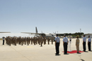 Carme Chac&oacute;n, ministra de Defensa recibe al contingente Sirius de la operaci&oacute;n EUFOR Chad/RCA en la Base A&eacute;rea de Getafe