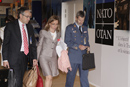 El secretario general de Pol&iacute;tica de Defensa Luis Cuesta y el Jefe del Estado Mayor de la Defensa Jos&eacute; Julio Rodr&iacute;guez acompa&ntilde;an a la ministra de Defensa Carme Chac&oacute;n en  la reuni&oacute;n de ministros de Defensa en Bruselas