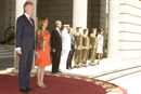 Carme Chac&oacute;n, ministra de Defensa, con su hom&oacute;logo belga, Pieter de Crem, en Madrid