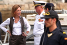 La ministra Chacón con el AJEMA y el Comandante de la fragata Álvaro de Bazán