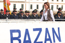 La ministra Chacón desembarcando de la fragata Álvaro de Bazán