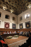 La subsecretaria de Defensa, Irene Domínguez-Alcahud acompañada por el alcalde de Alcalá de Henares, Javier Bello y por el rector de la Universidad, Fernando Galván