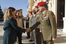 La subsecretaria de Defensa, Irene Domínguez-Alcahud,en su visita a la Academia General Militar de Zaragoza