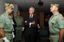El ministro en la Base Militar 'Álvarez de Sotomayor' de Viator (Almería)