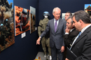 El ministro Pedro Morenés, preside el acto de inauguración de una exposición fotográfica itinerante, con imágenes contenidas en el libro ‘Misión: Líbano’.
