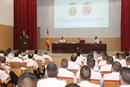El ministro de Defensa, Pedro Morenés,se dirige a los nuevos alumnos en el salón de actos durante la inauguración del curso
