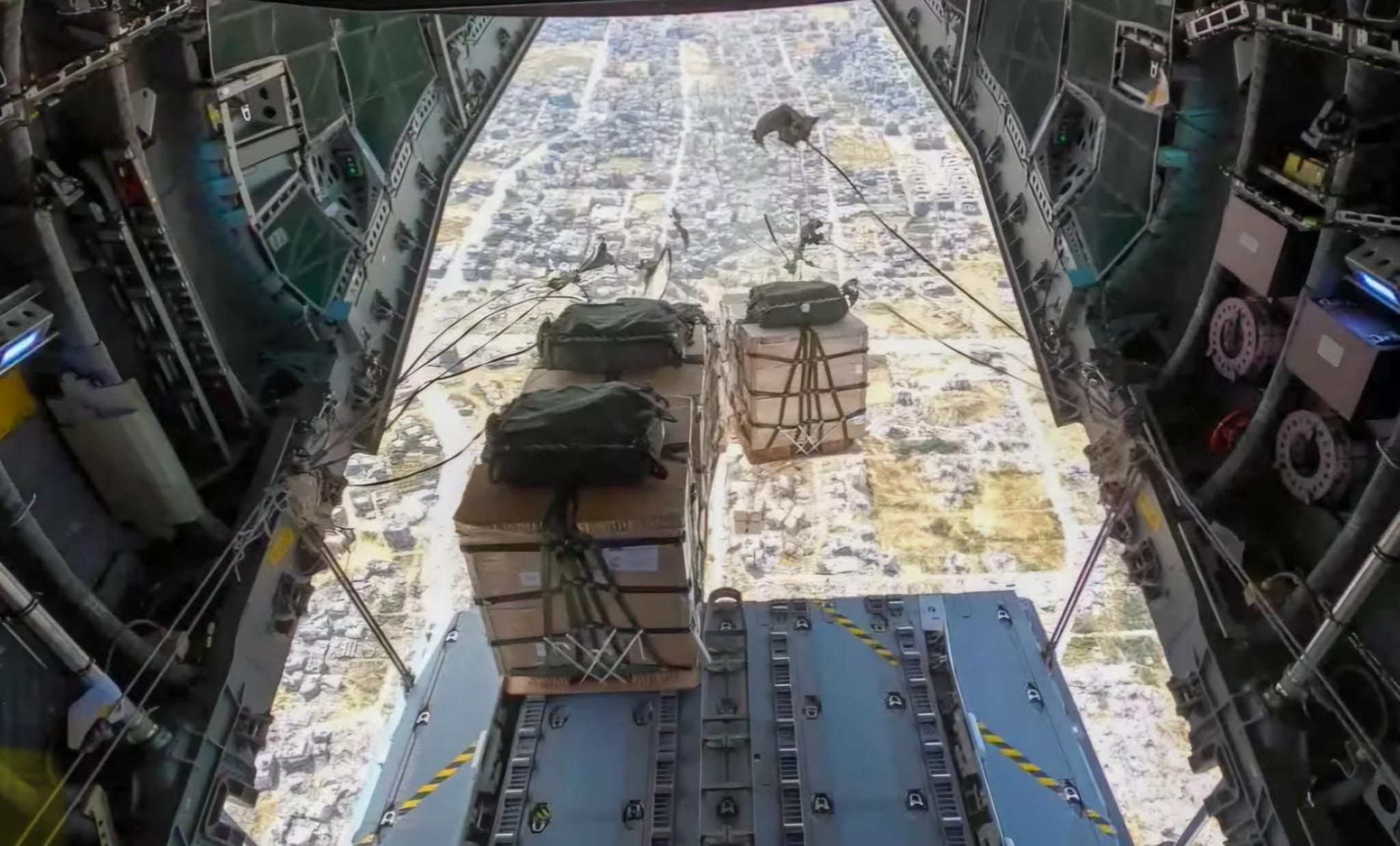 El Ejército del Aire y del Espacio prepara un avión A400M para el envío de alimentos a Gaza