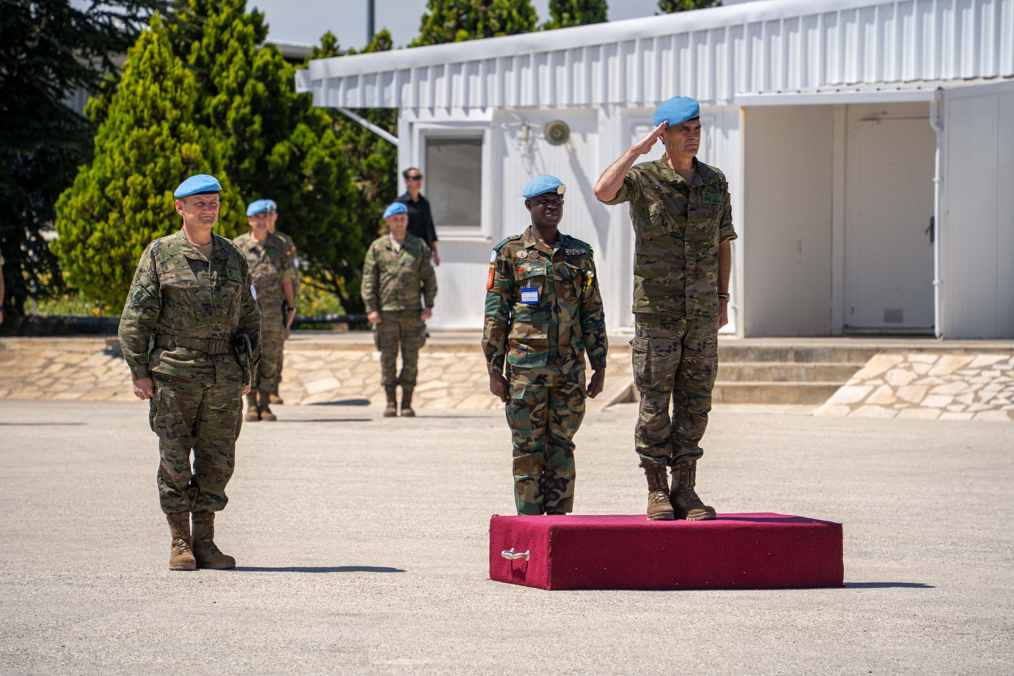 Gran Cruz al Mérito Militar con distintivo azul para el teniente general Aroldo Lázaro