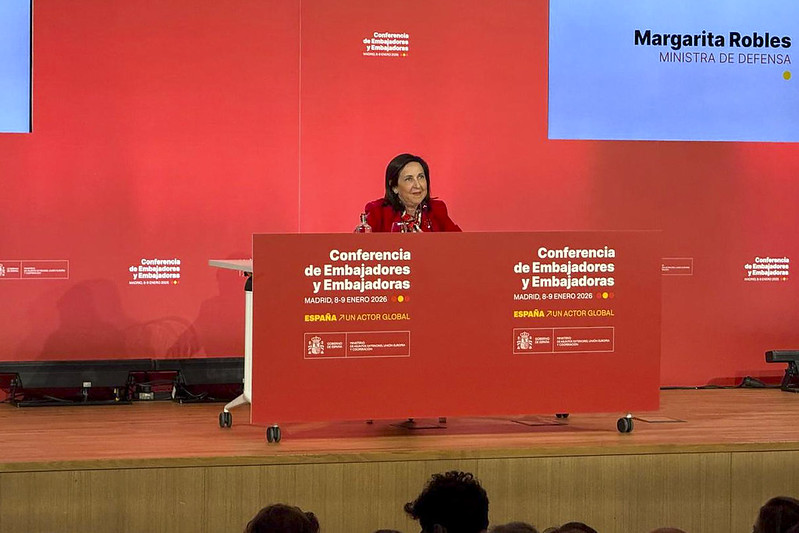Robles: “Nadie puede poner en duda la fiabilidad de España como país ni la profesionalidad de sus Fuerzas Armadas”