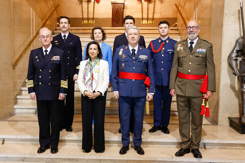 Preside la toma de posesión del teniente general Jerónimo Domínguez Barbero como director de la Escuela Superior de las Fuerzas Armadas (ESFAS) en el CESEDEN